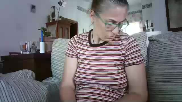 lolahueso Adult Chat October 24, 2025