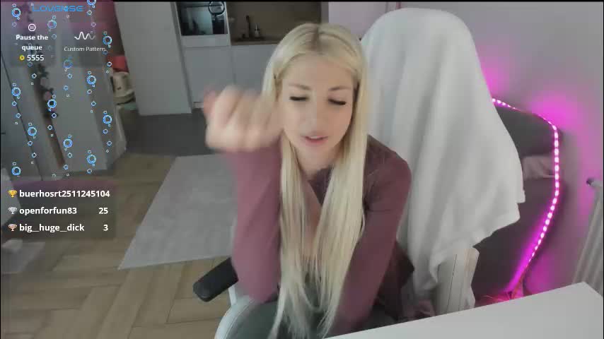 sugar_rainbow Adult Chat October 31, 2025