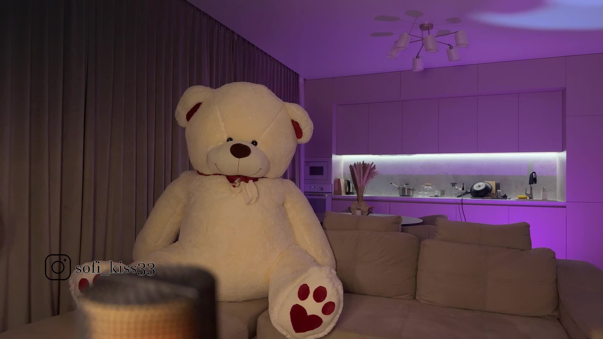 Sofi-Mi Adult Chat October 27, 2025