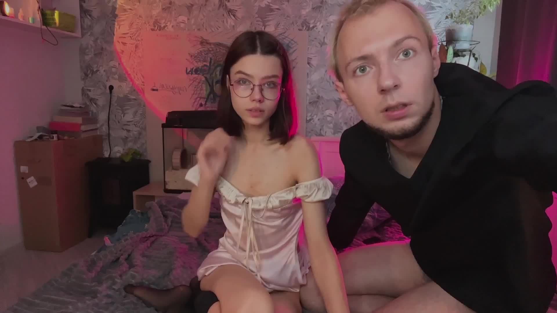 Z0mb1el0ll1 Adult Chat October 25, 2025