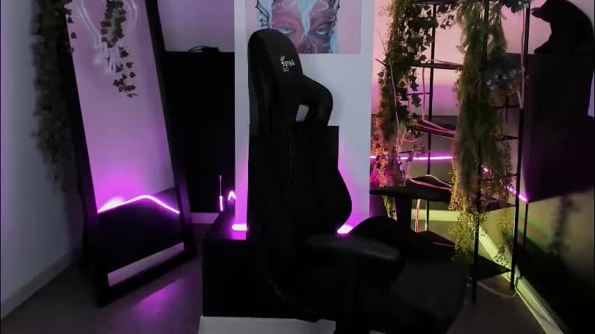 emilywiled Adult Chat October 25, 2025