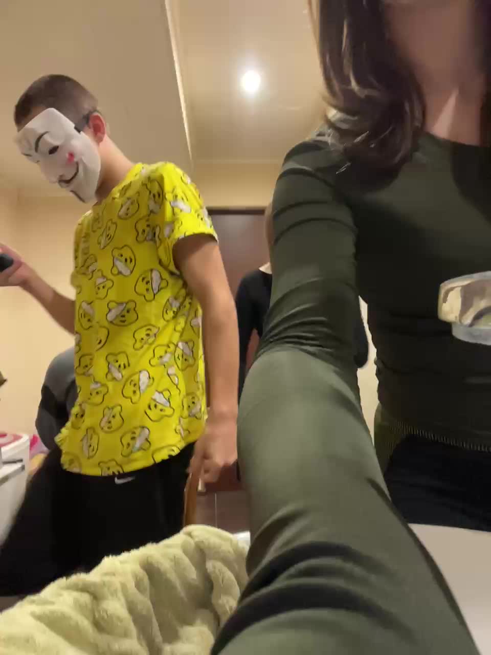 AHAHAC_HAXPEH_B_yHuTa3 Adult Chat October 30, 2025