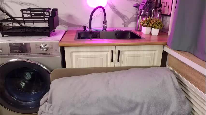 femdom_room Adult Chat October 27, 2025