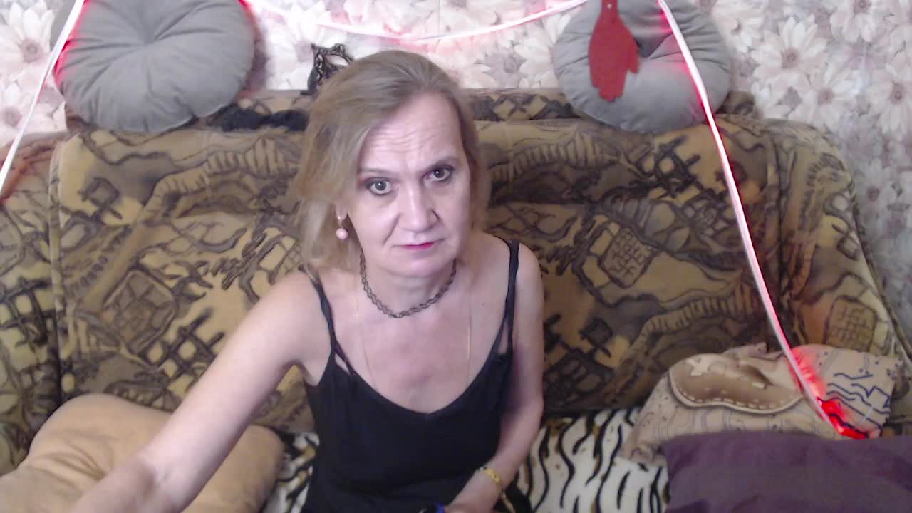 miss-bekker23 Adult Chat October 31, 2025