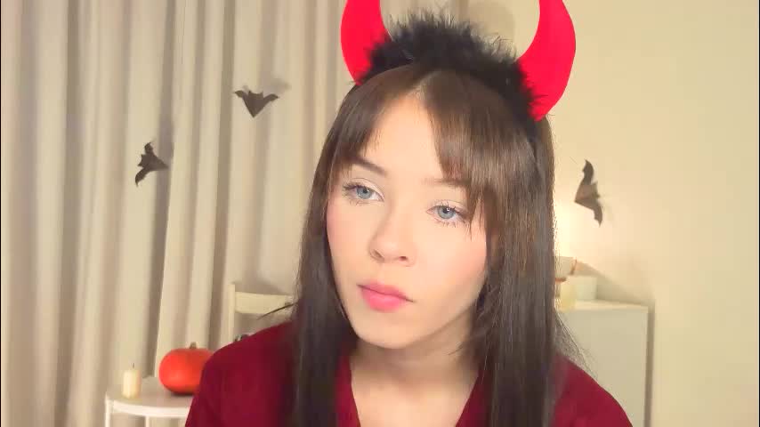 slyshypie Adult Chat October 31, 2025