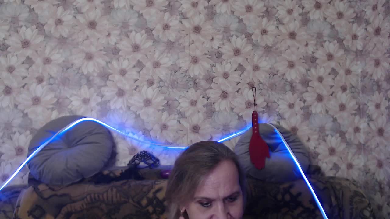 miss-bekker23 Adult Chat October 31, 2025