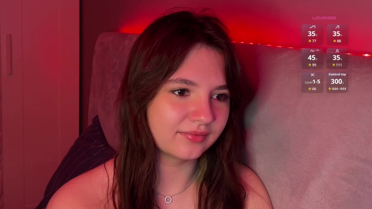 AlisaGold- Adult Chat October 31, 2025