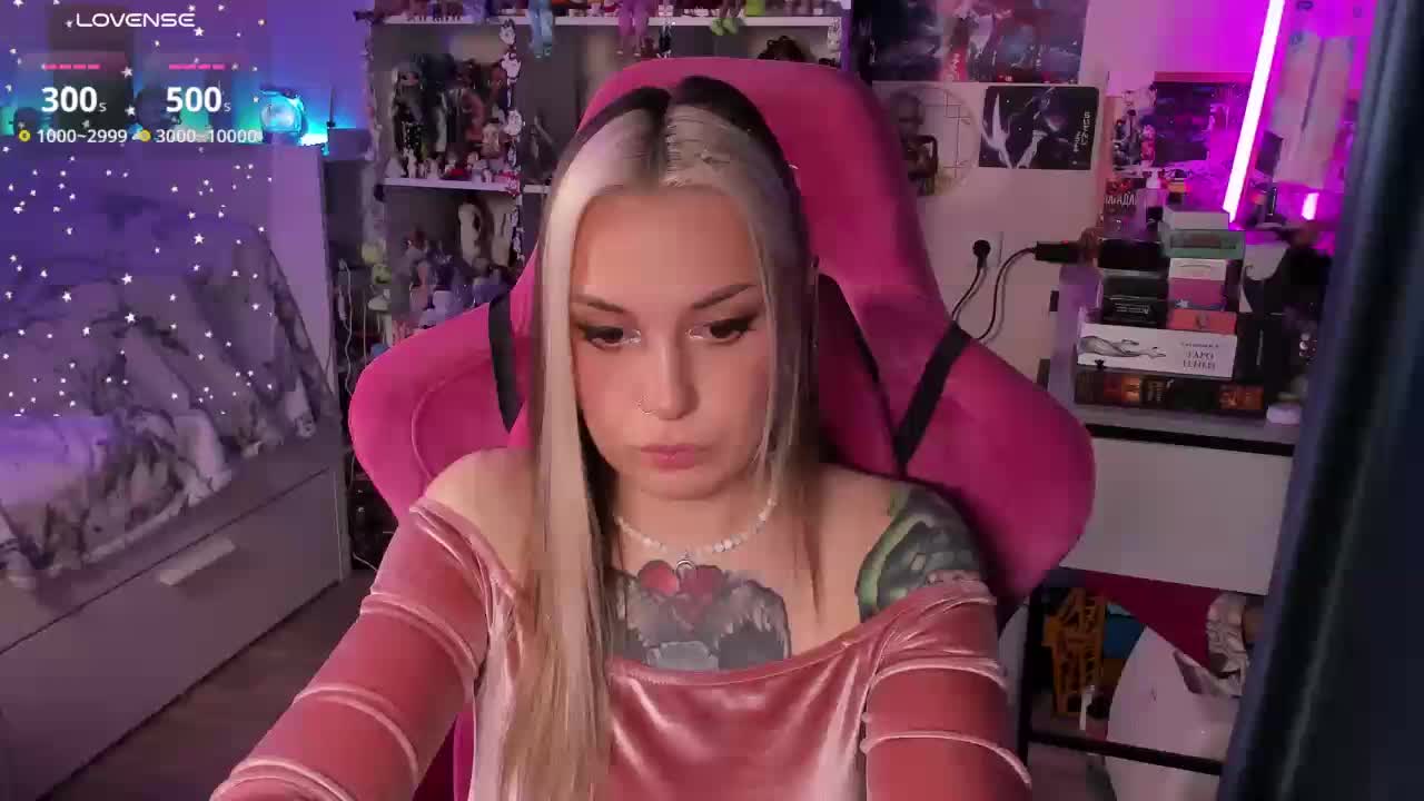 ChloeKohaku Adult Chat October 31, 2025