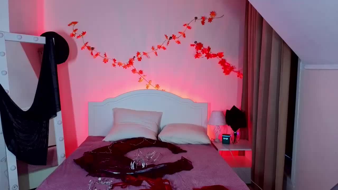 CoralineJones Adult Chat October 31, 2025