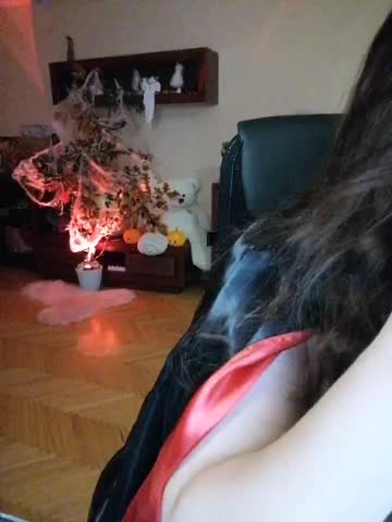 JuliaHesperaks Adult Chat October 31, 2025