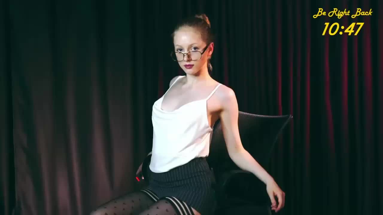 MiaVebes Adult Chat October 31, 2025