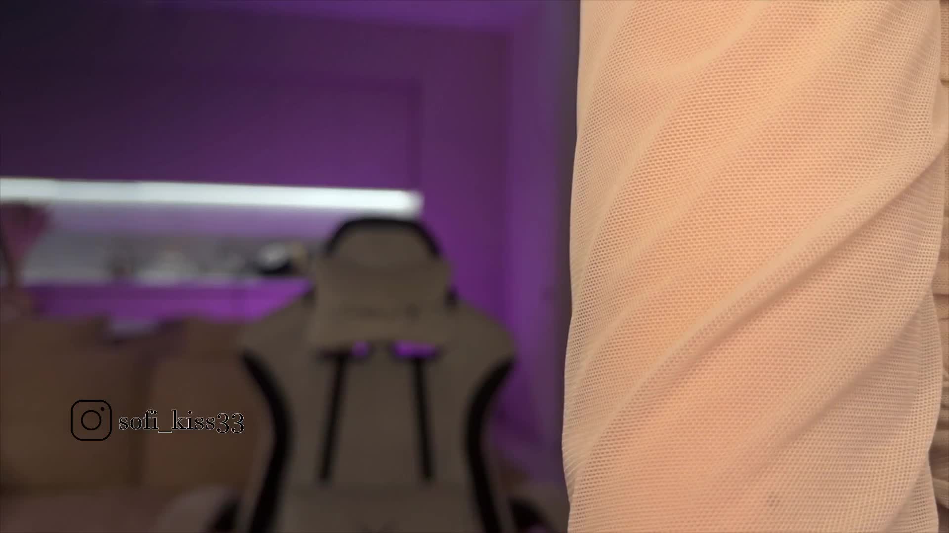 Sofi-Mi Adult Chat October 28, 2025