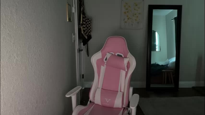 alex499990 Adult Chat October 30, 2025