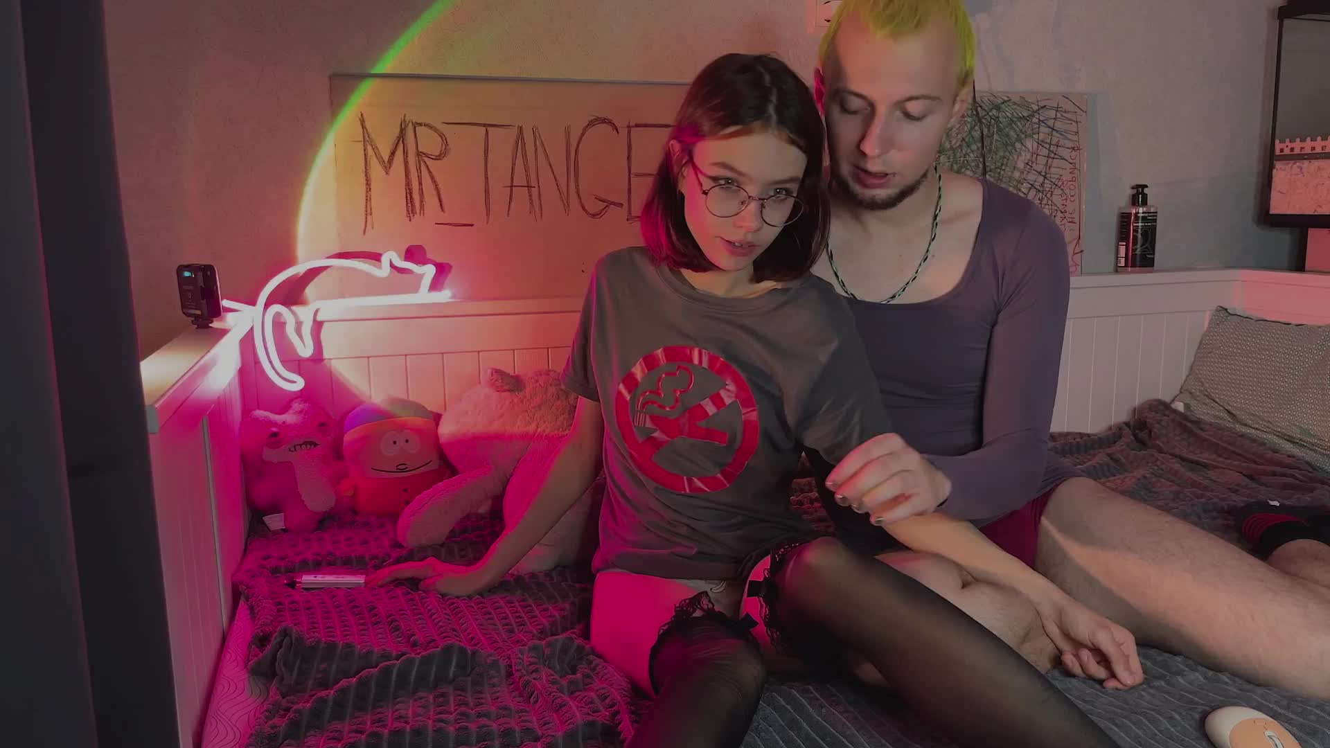 Z0mb1el0ll1 Adult Chat October 31, 2025