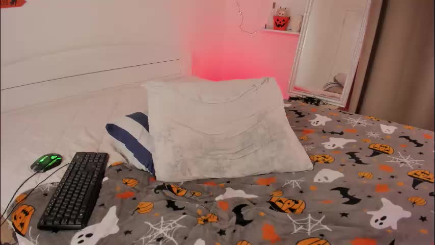 hannacrush Adult Chat October 31, 2025