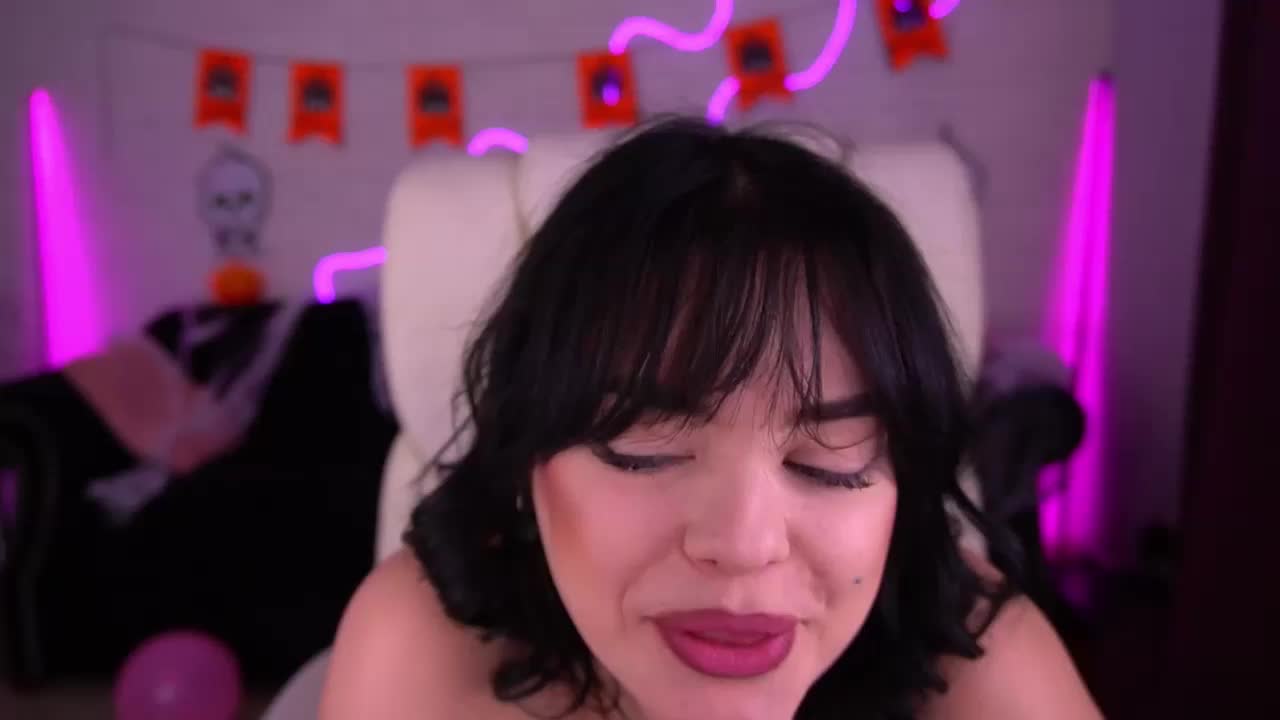 DaenerysDaen Adult Chat October 30, 2025