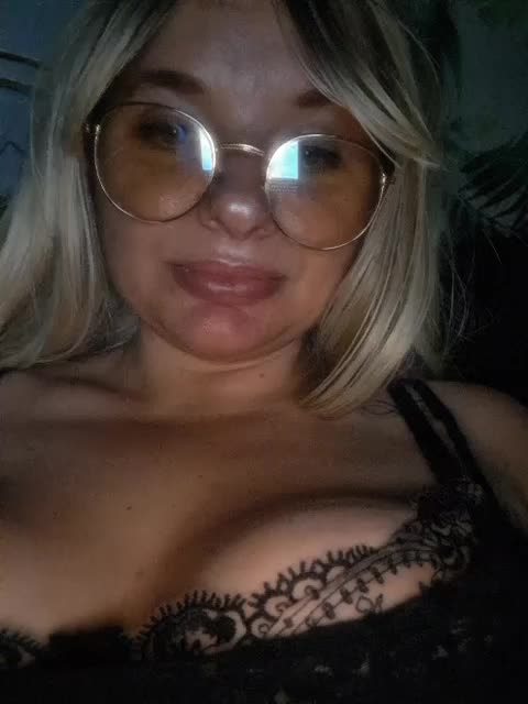 Merry-go-round1 Adult Chat October 31, 2025