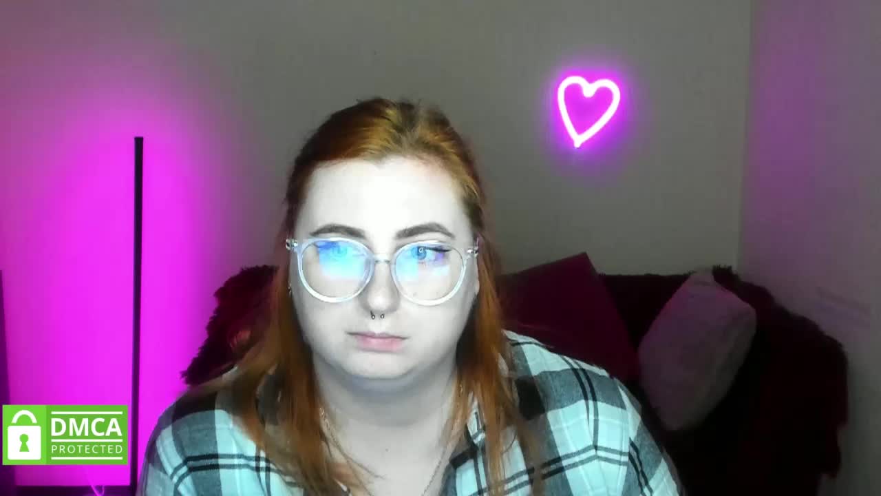 Aliciaredluv Adult Chat October 30, 2025