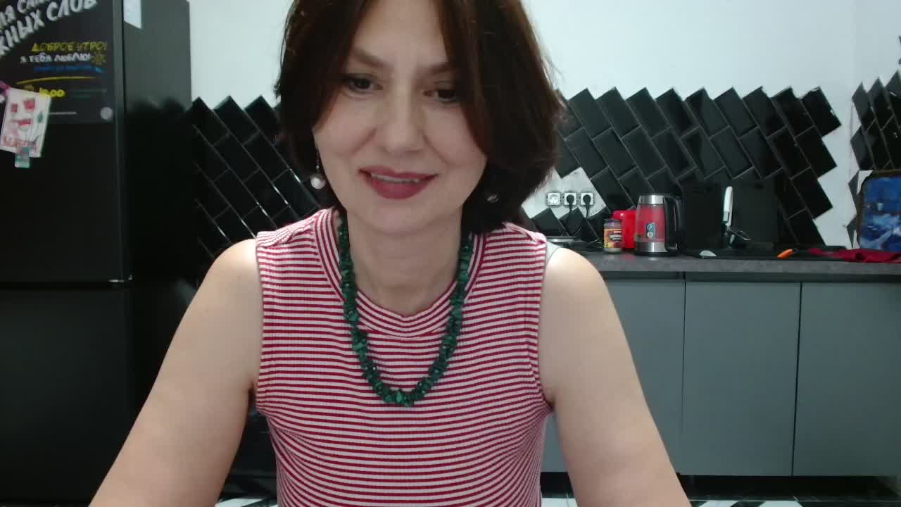 ANGELALADI Adult Chat October 31, 2025