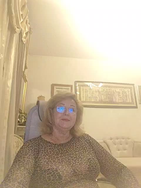 KarinkaSweet Adult Chat October 31, 2025