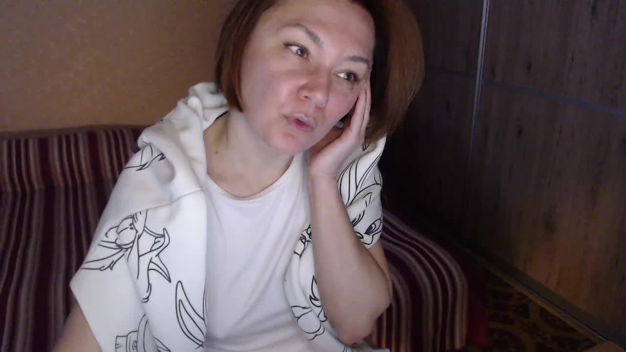 Julia99 Adult Chat October 30, 2025