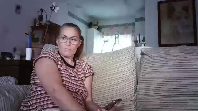 lolahueso Adult Chat October 24, 2025