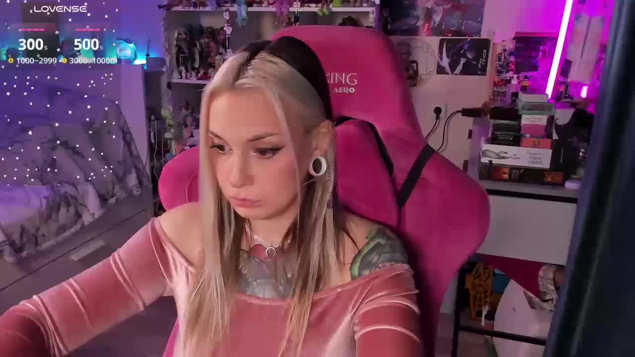 ChloeKohaku Adult Chat October 31, 2025