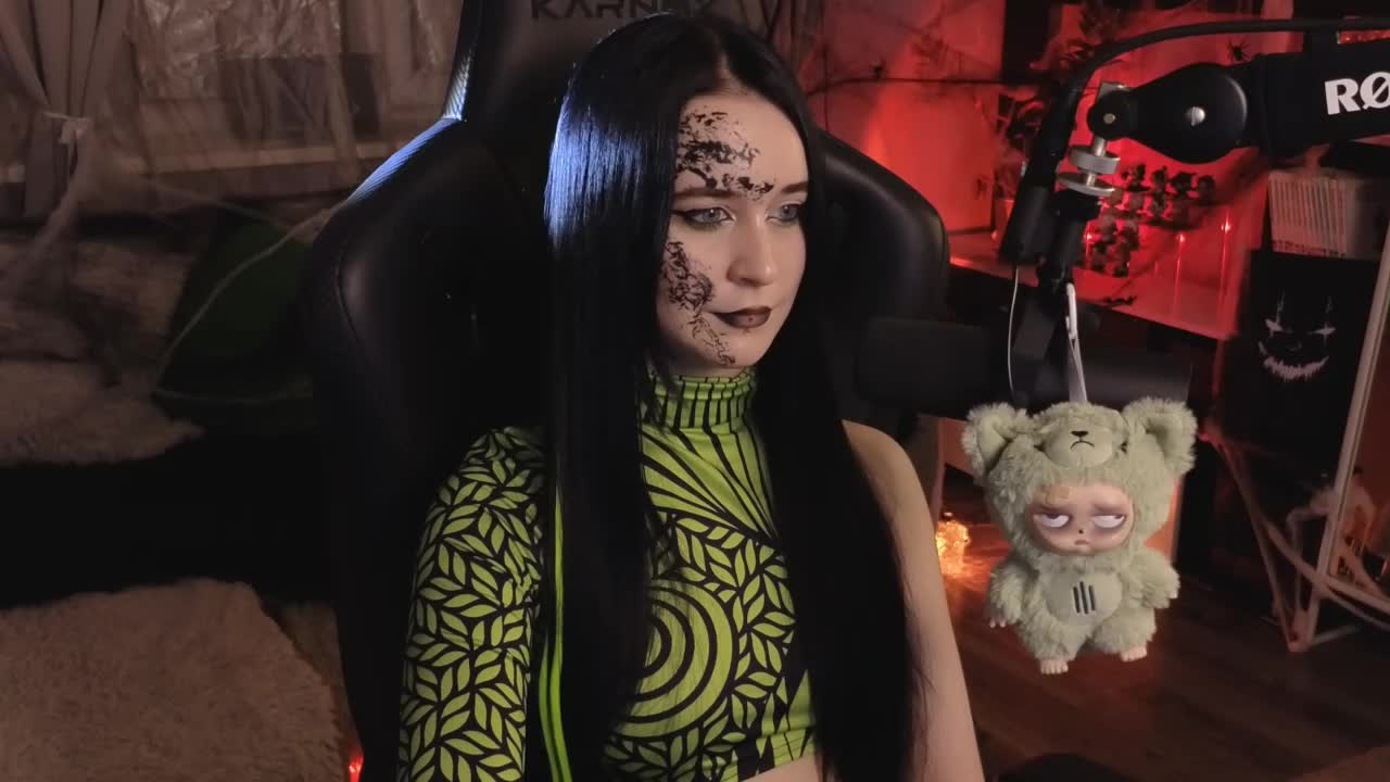 Kira_Li_Lime Adult Chat October 31, 2025