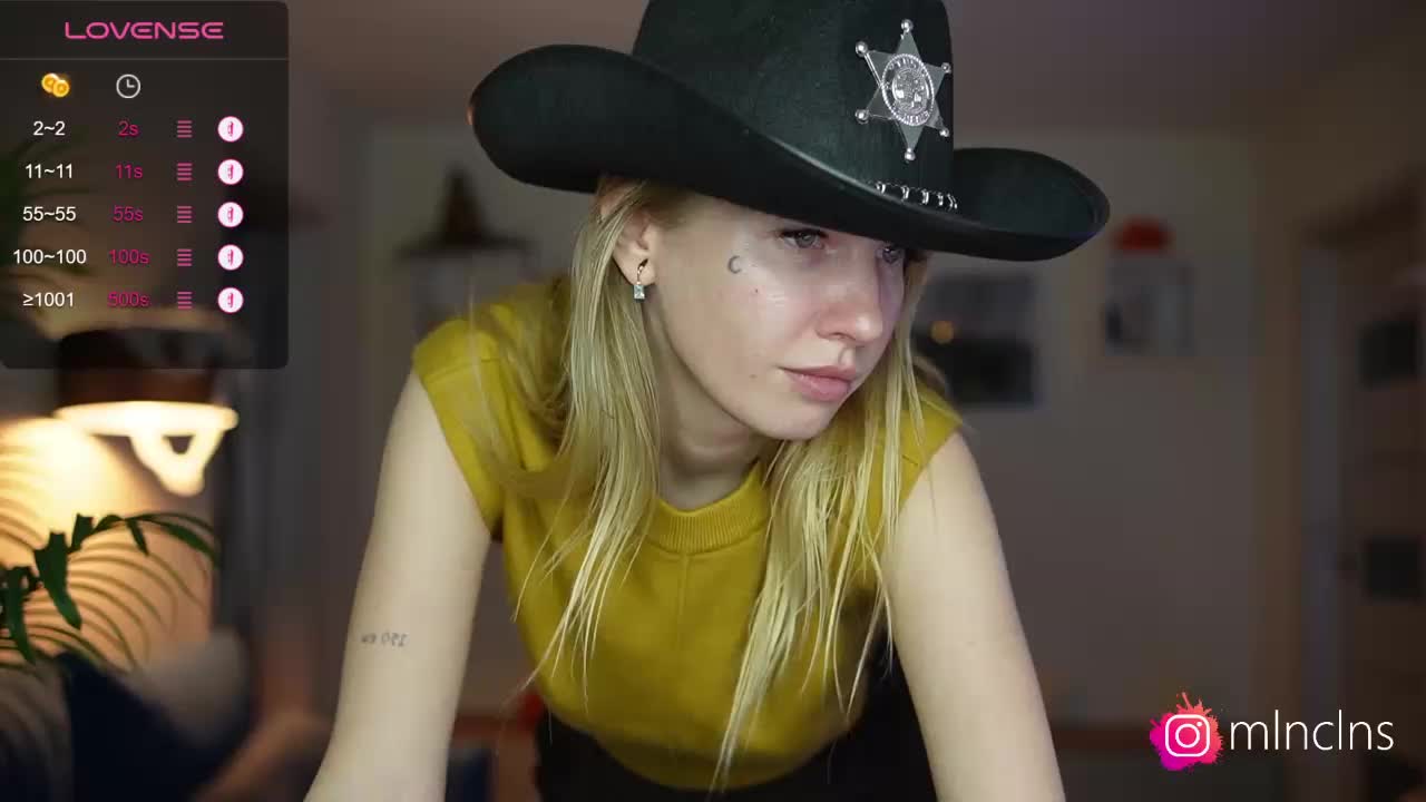 mel-collins Adult Chat October 31, 2025