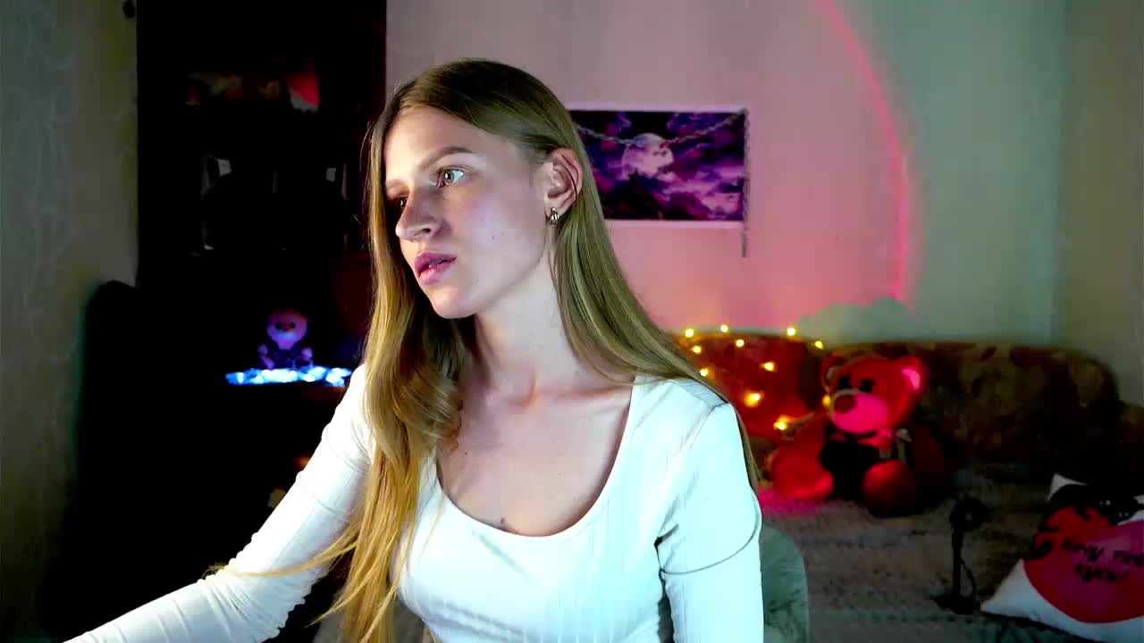 LunaEvan Adult Chat October 31, 2025