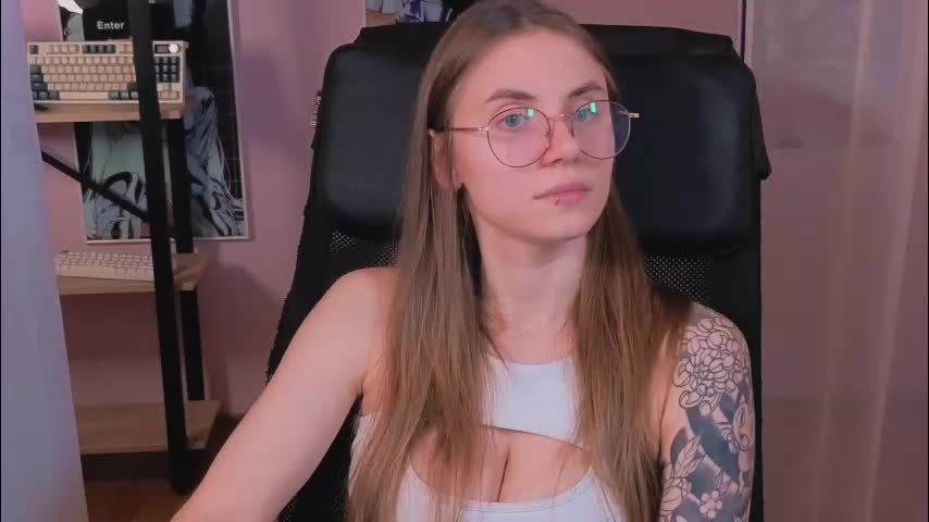 _lovelylove_ Adult Chat October 24, 2025