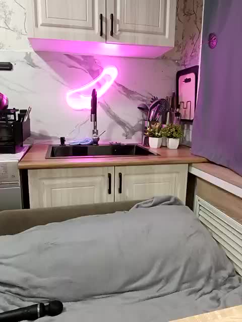 _-Bulochka-_ Adult Chat October 31, 2025