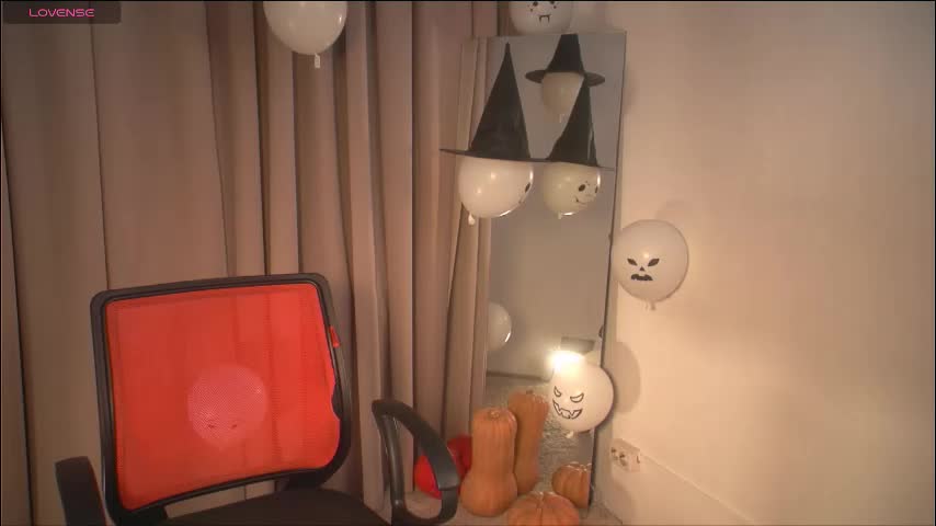 rainevi Adult Chat October 31, 2025