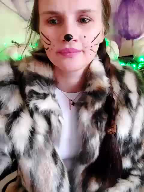 LisaLovHoney Adult Chat October 31, 2025