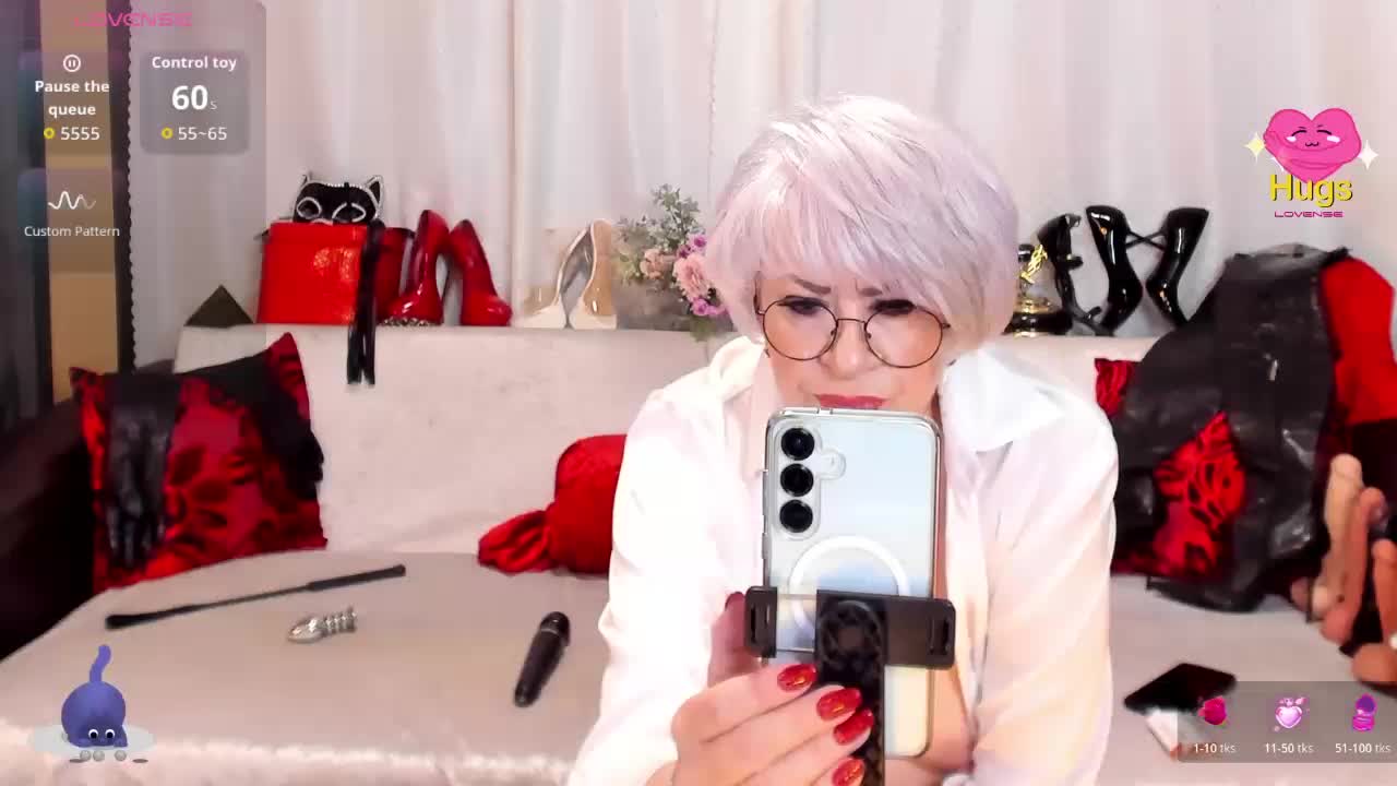 PrettySofi1 Adult Chat October 31, 2025