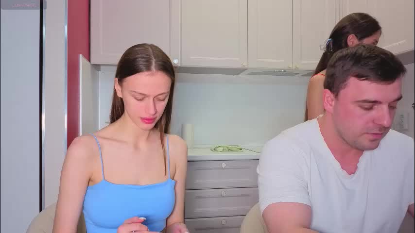 ihavepaws33 Adult Chat October 28, 2025