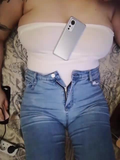 -Tiffany- Adult Chat October 30, 2025