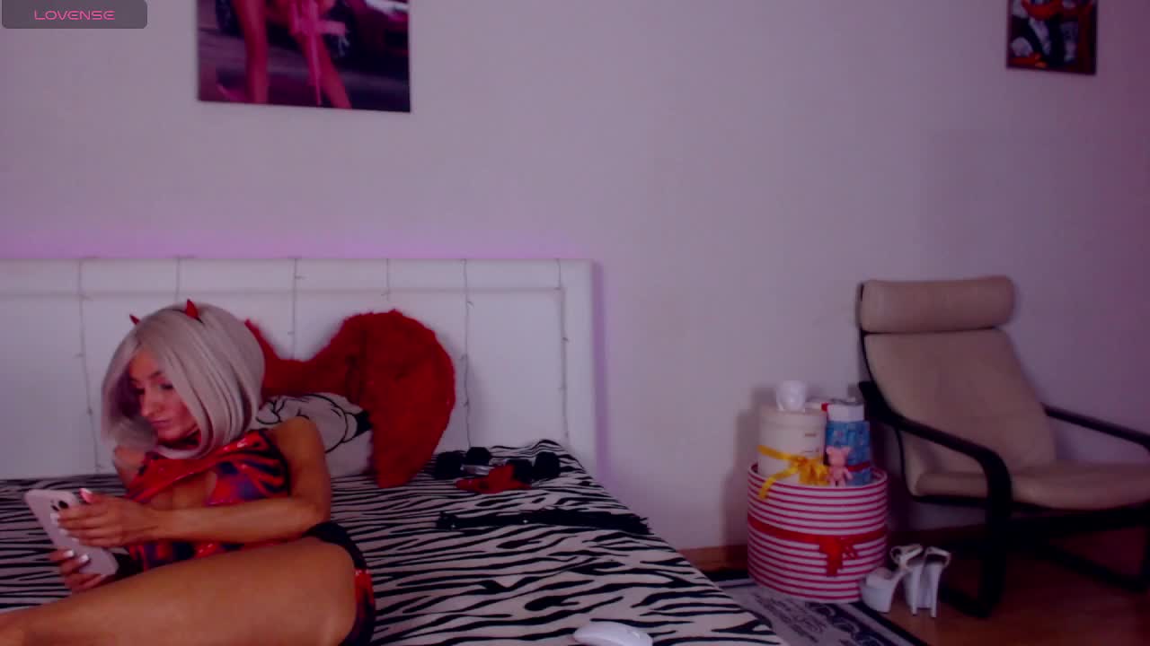 SonjaRay Adult Chat October 31, 2025