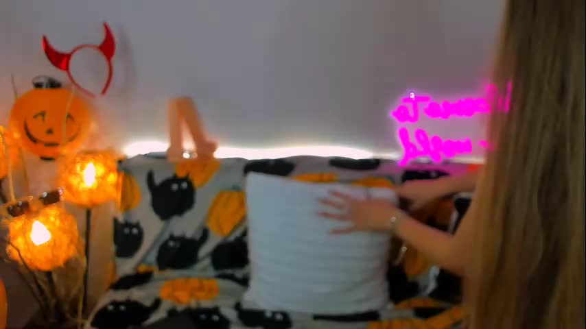 sindy_chiks Adult Chat October 31, 2025