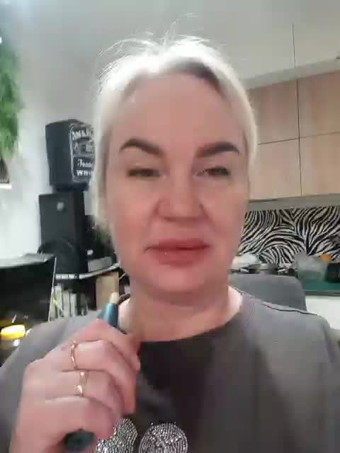 MadisonLove Adult Chat October 31, 2025