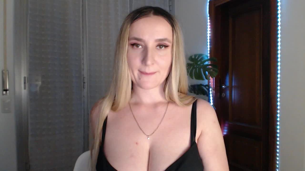 Alina-Lovely Adult Chat October 31, 2025