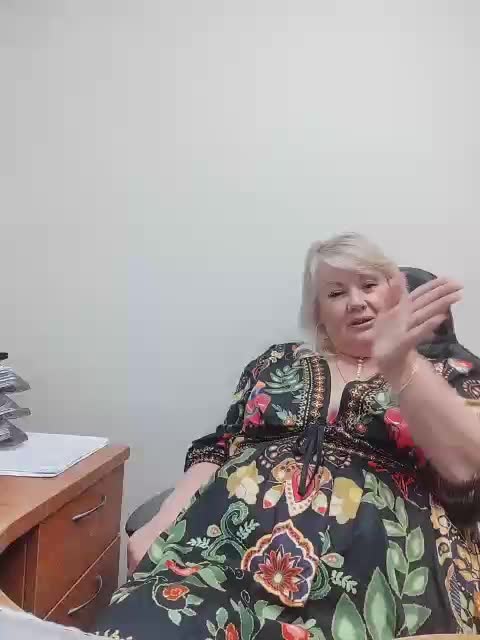 BESTija-1 Adult Chat October 31, 2025