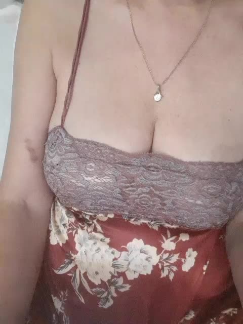 SexiestJess45 Adult Chat October 31, 2025