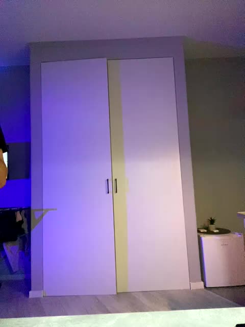 Room_of_love Adult Chat October 31, 2025