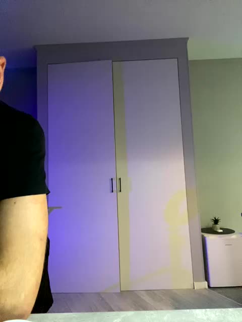 Room_of_love Adult Chat October 31, 2025