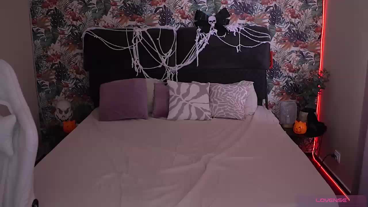 SexyIrinka Adult Chat November 1, 2025