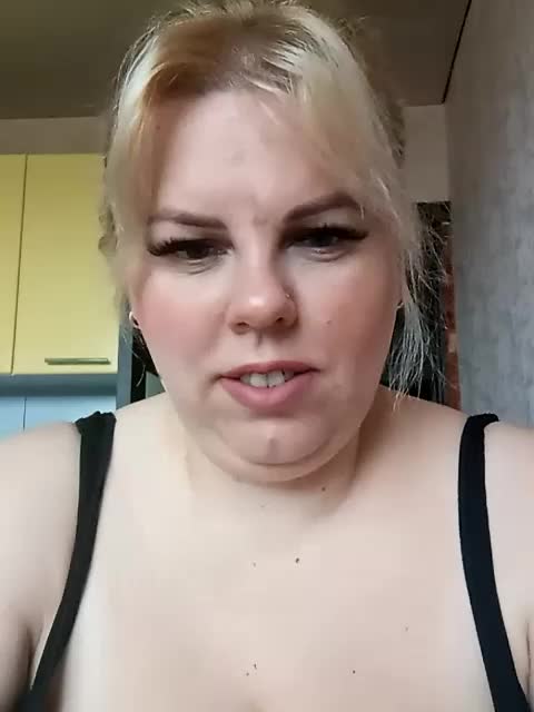 blondy_girl1499 Adult Chat November 1, 2025