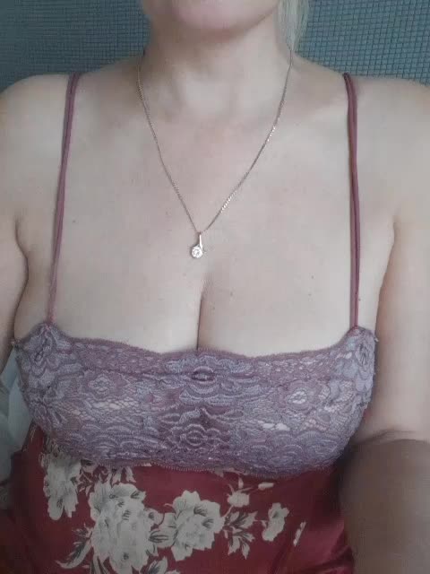 SexiestJess45 Adult Chat November 1, 2025