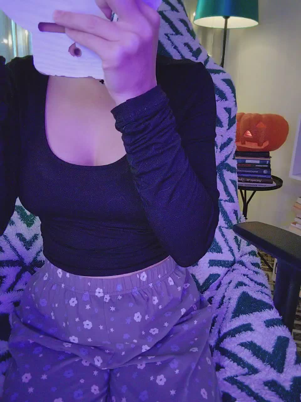 MyLittlegi Adult Chat November 1, 2025