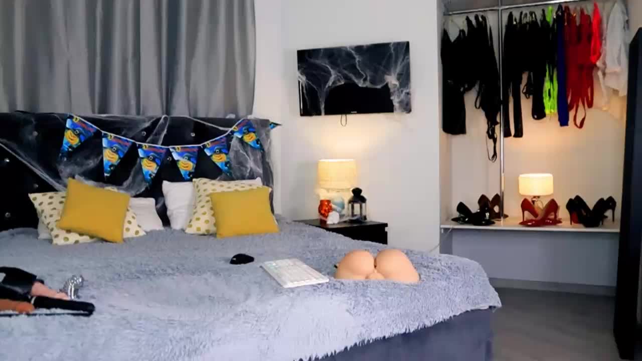 InvitingTina Adult Chat November 1, 2025